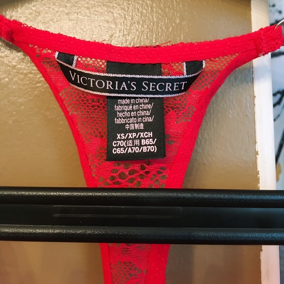Victoria’s Secret red super sexy chemise - Picture 6 of 6